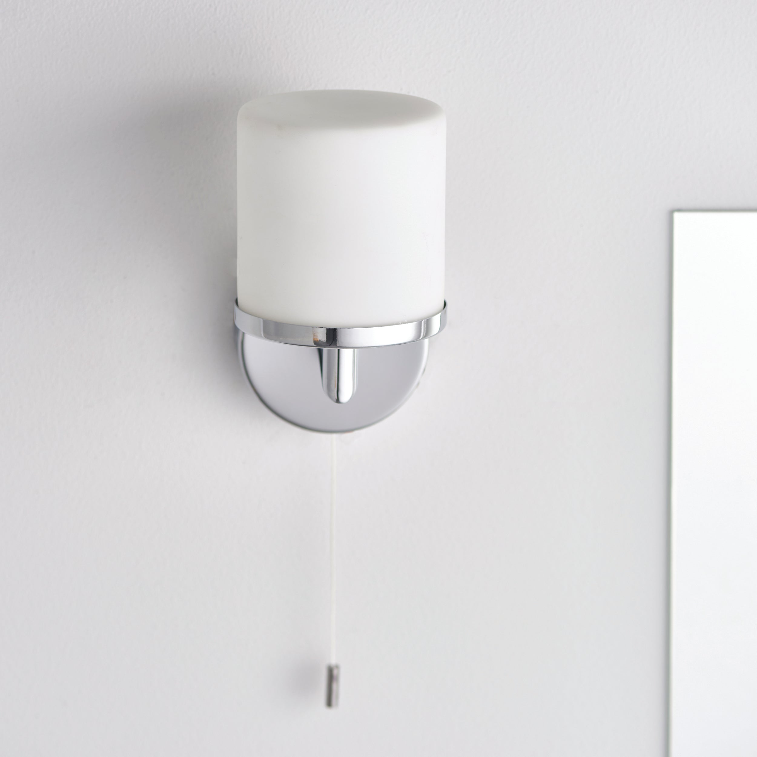 Ice 2lt wall IP44 28W