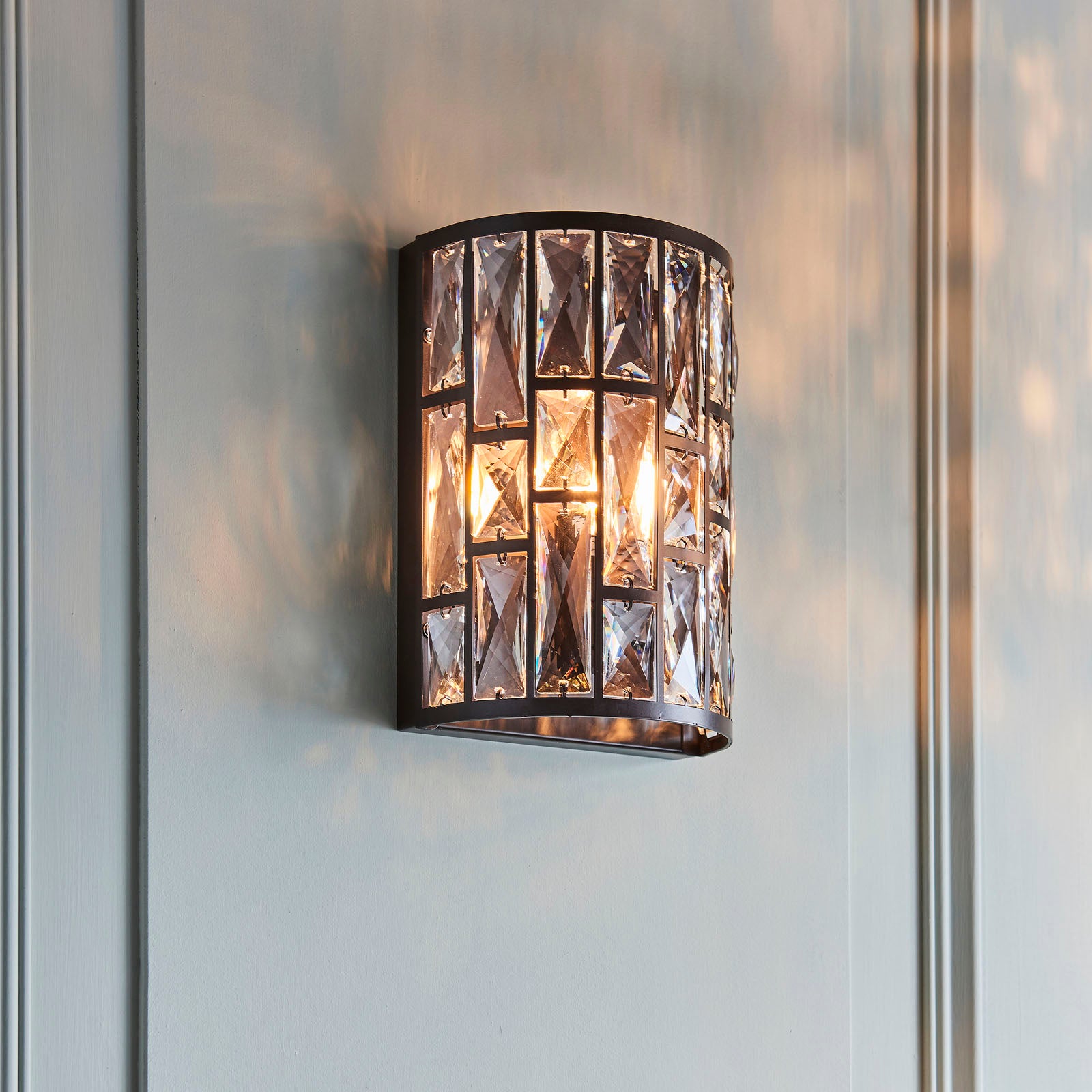 Belle 1-Light Wall Sconce: Dark Bronze & Faceted Glass (Classic Style)