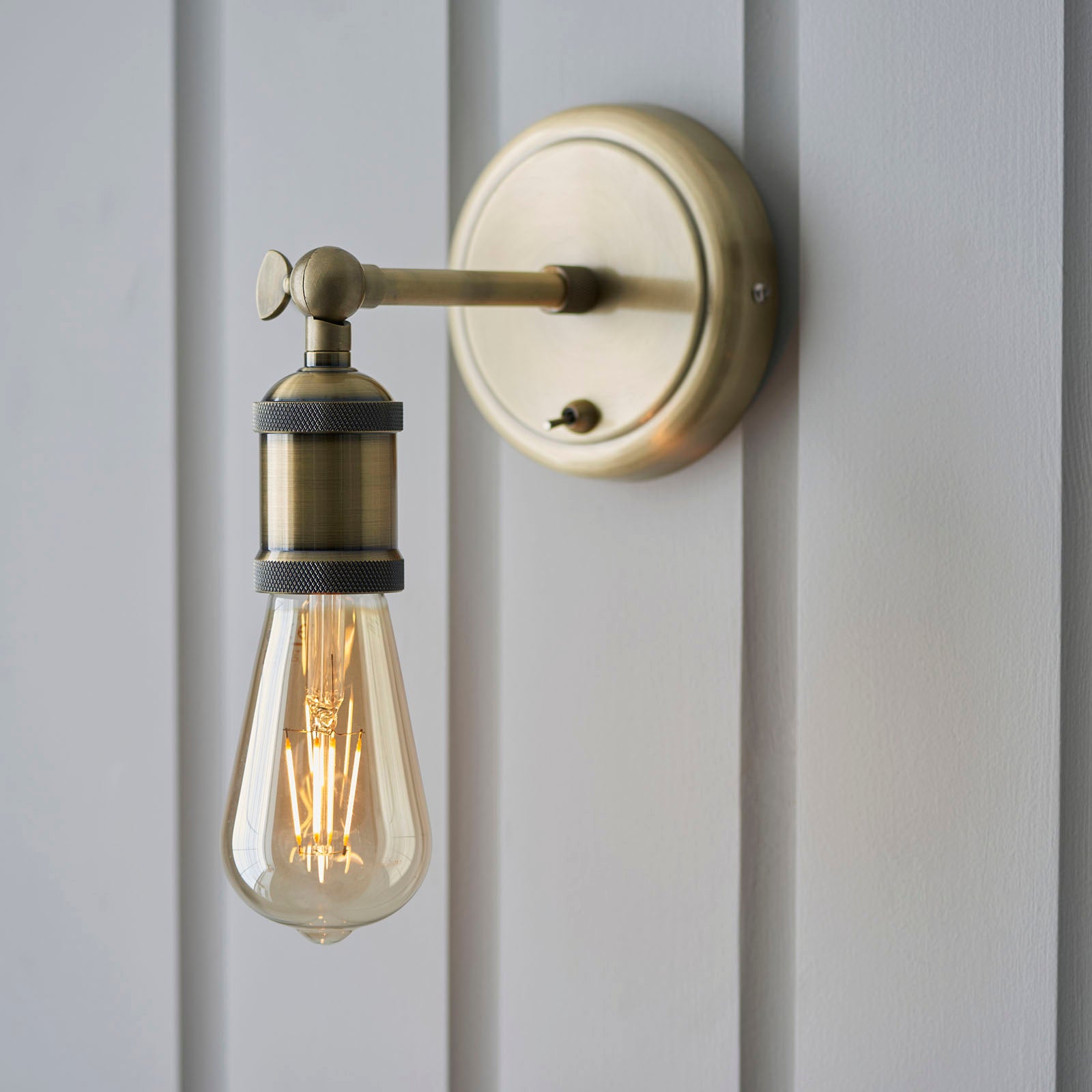 Hal 1-Light Industrial Wall Light - Antique Brass