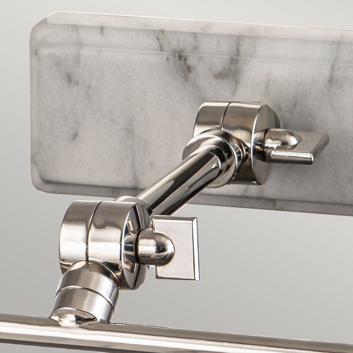 Winchfield 2lt Medium Picture Light 3